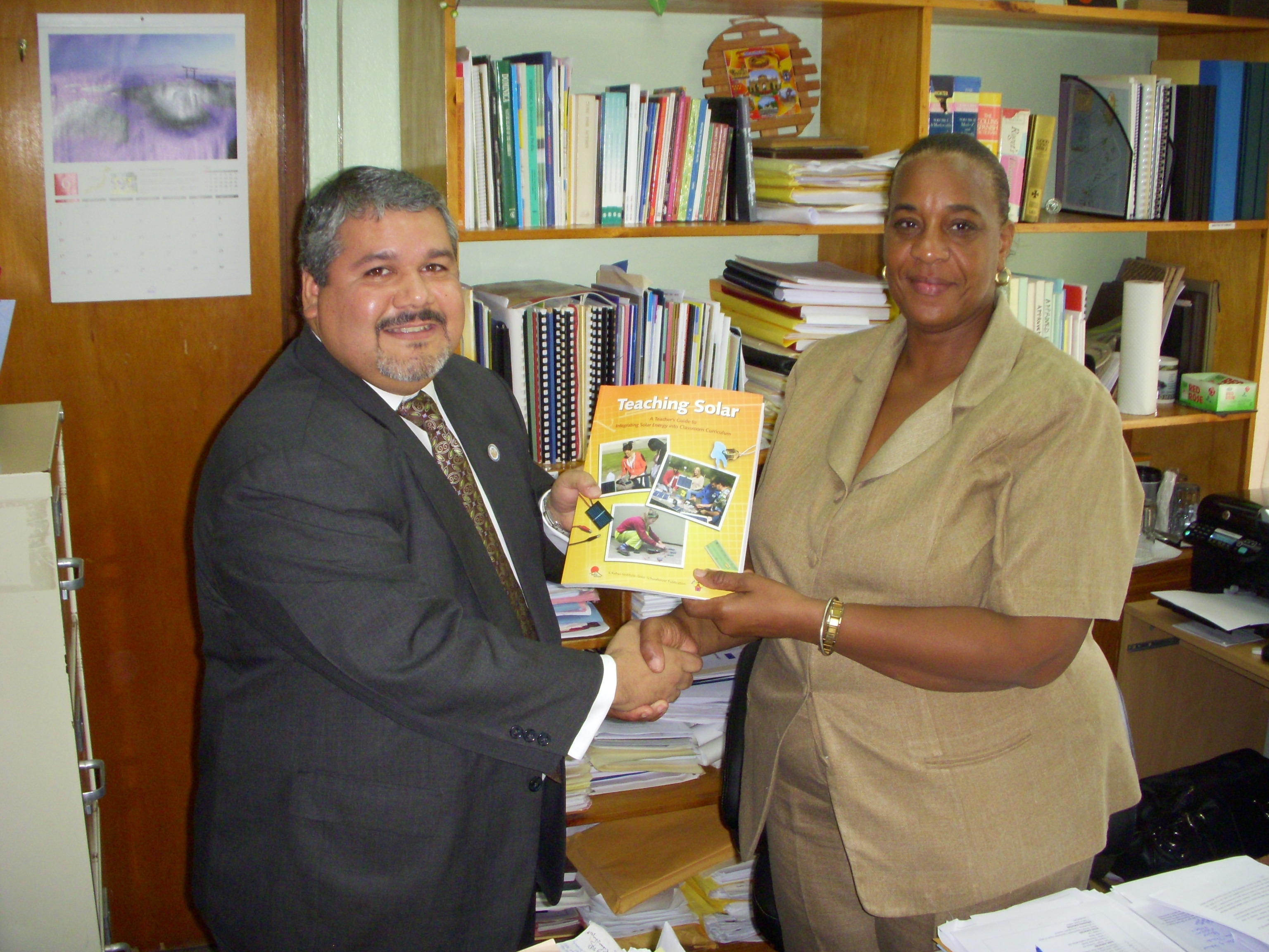 OAS hands over Learning Materials to the Ministry of Education(November 16, 2012)